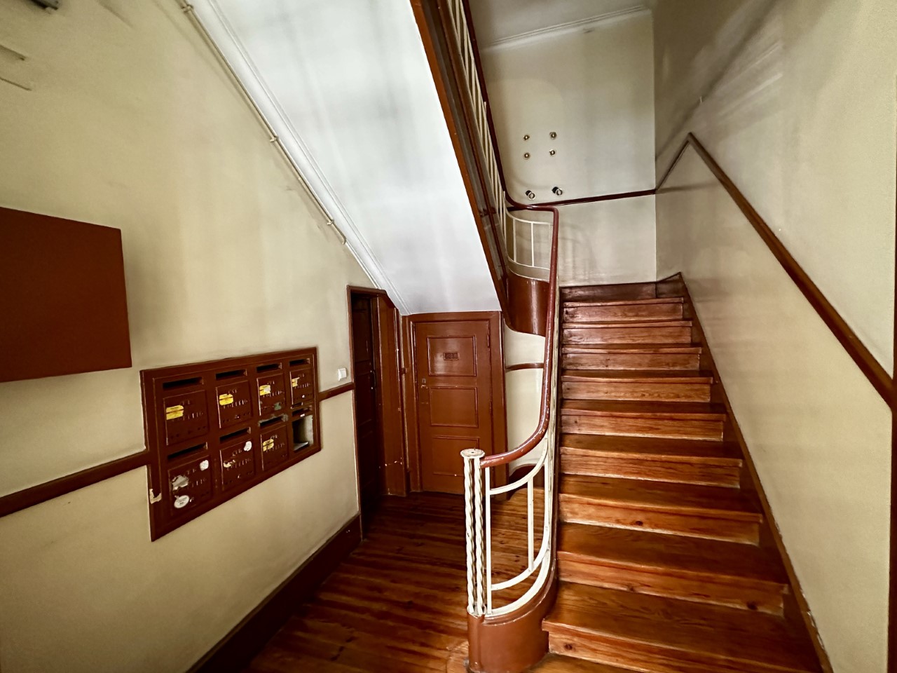 Apartamento T3 com Logradouro no Bairro dos Actores, Lisboa