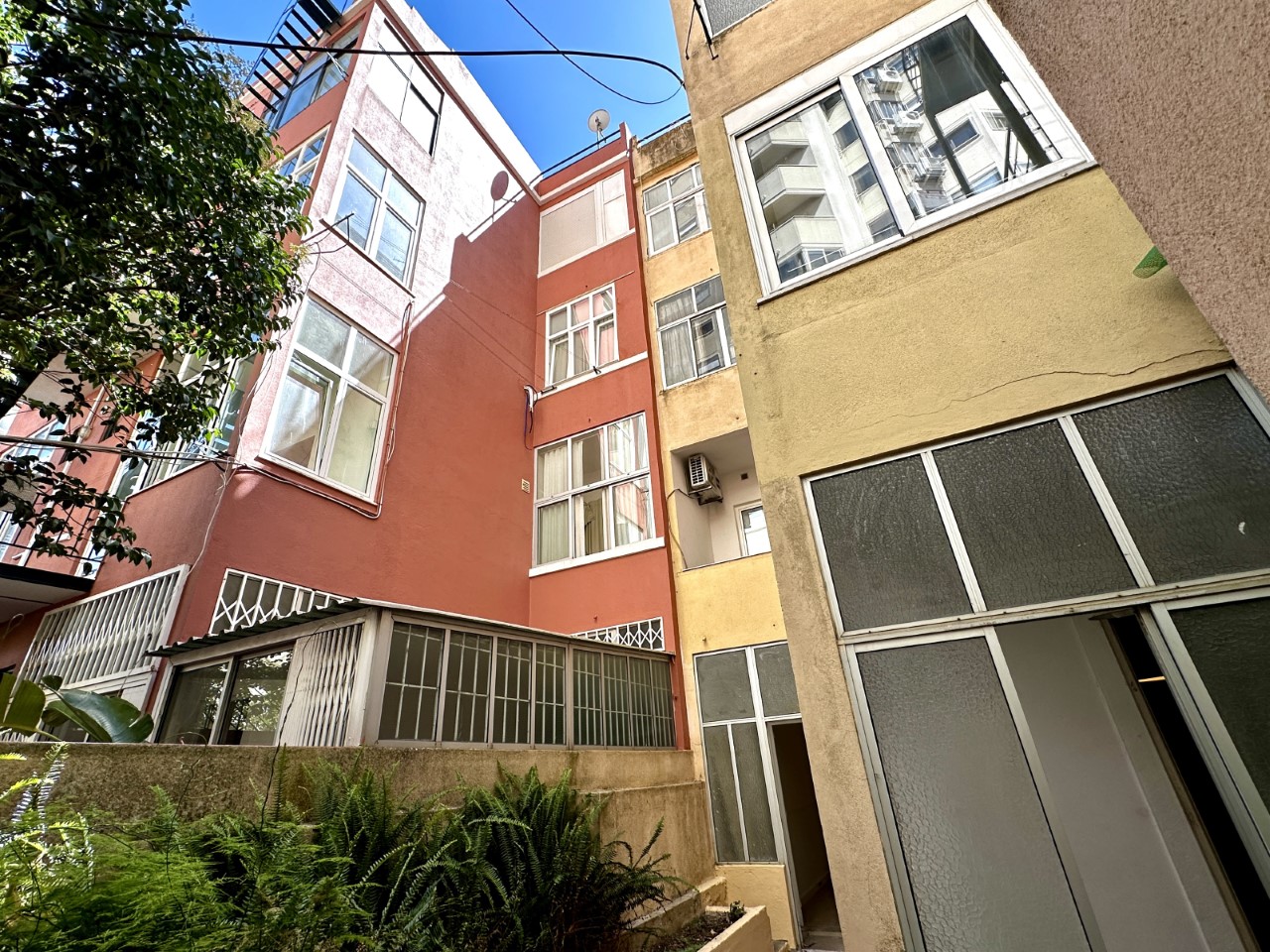 Apartamento T3 com Logradouro no Bairro dos Actores, Lisboa