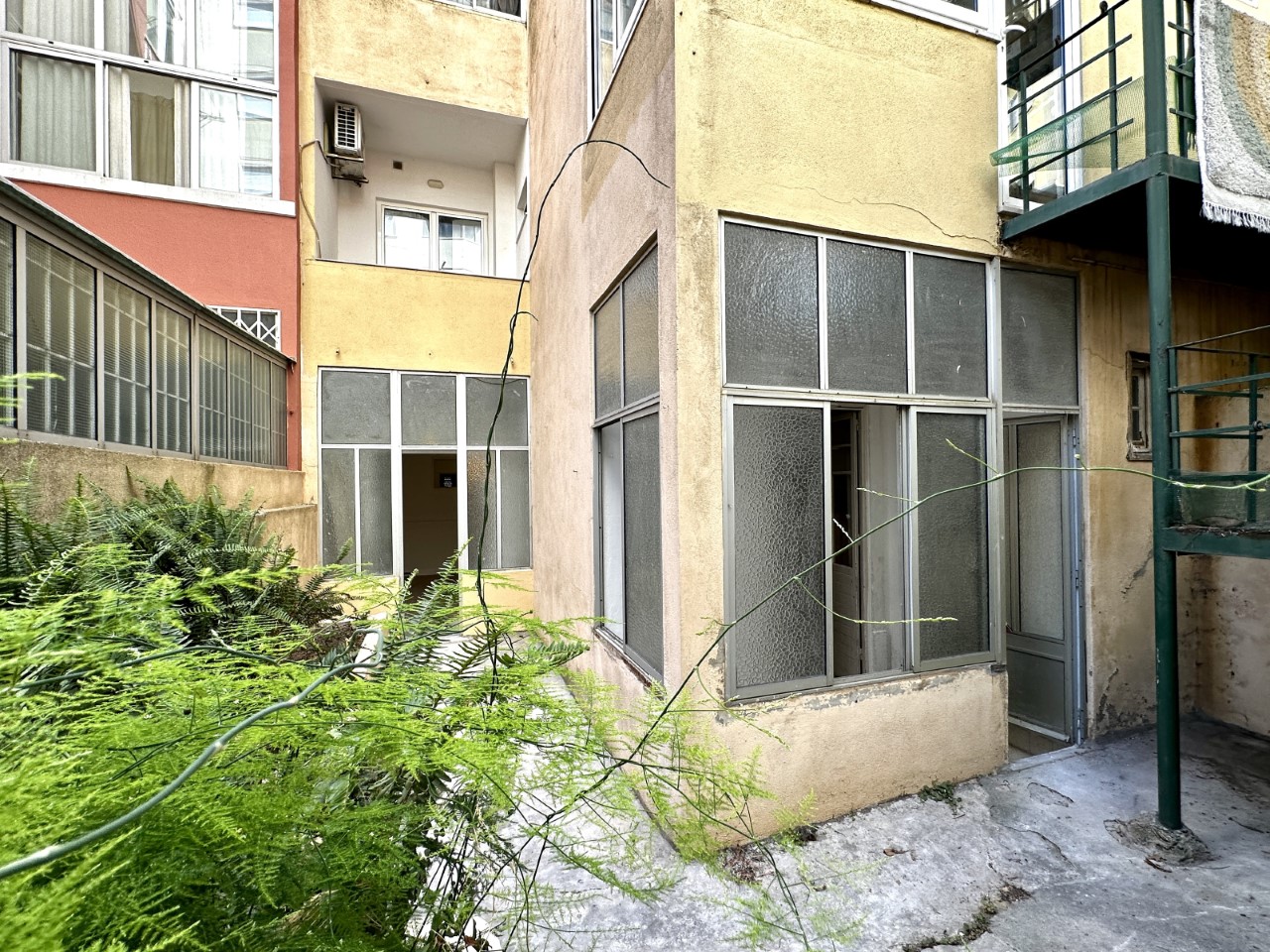 Apartamento T3 com Logradouro no Bairro dos Actores, Lisboa