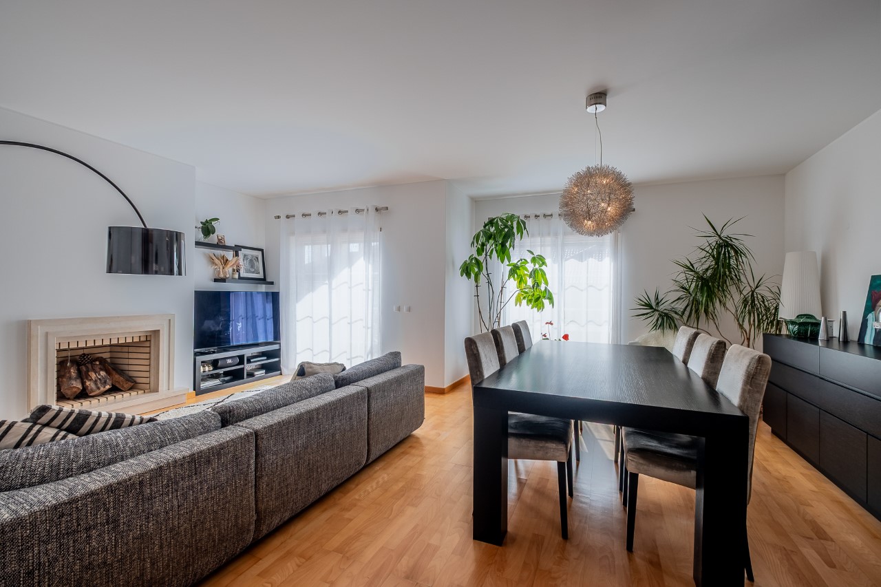Duplex T3+1 com Vista Mar Permanente