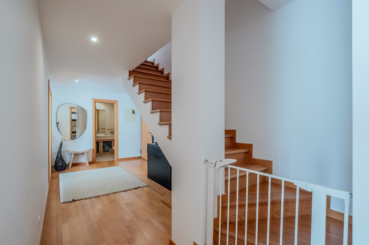 Duplex T3+1 com Vista Mar Permanente