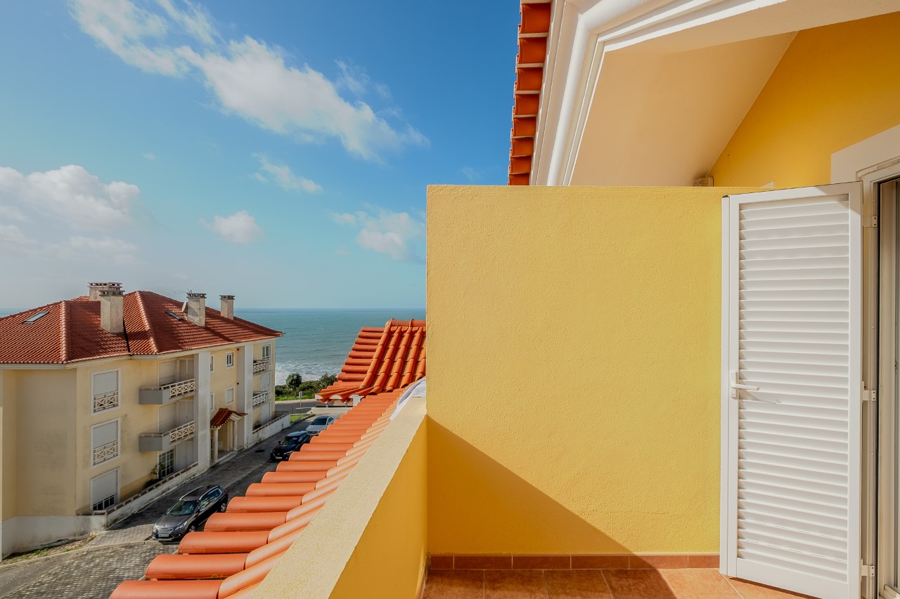 Duplex T3+1 com Vista Mar Permanente