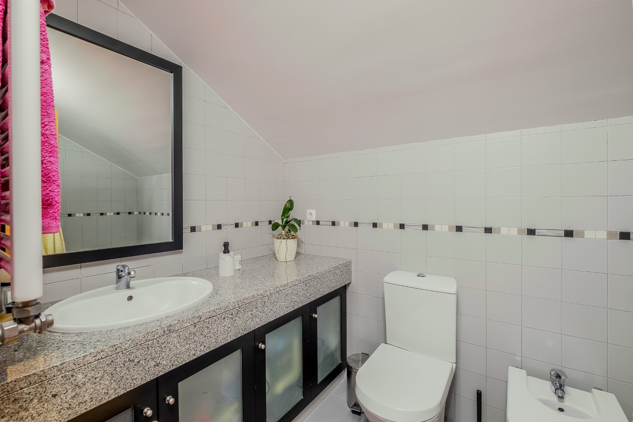 Duplex T3+1 com Vista Mar Permanente