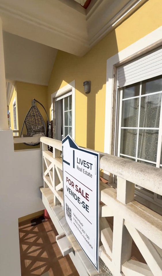 Duplex T3+1 com Vista Mar Permanente