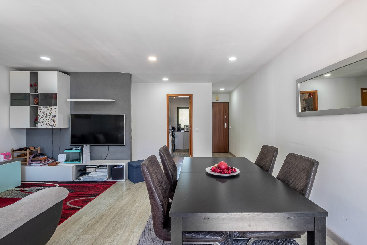 Luminoso Apartamento T2 Pronto a Habitar nos Olivais – Excelente Localização