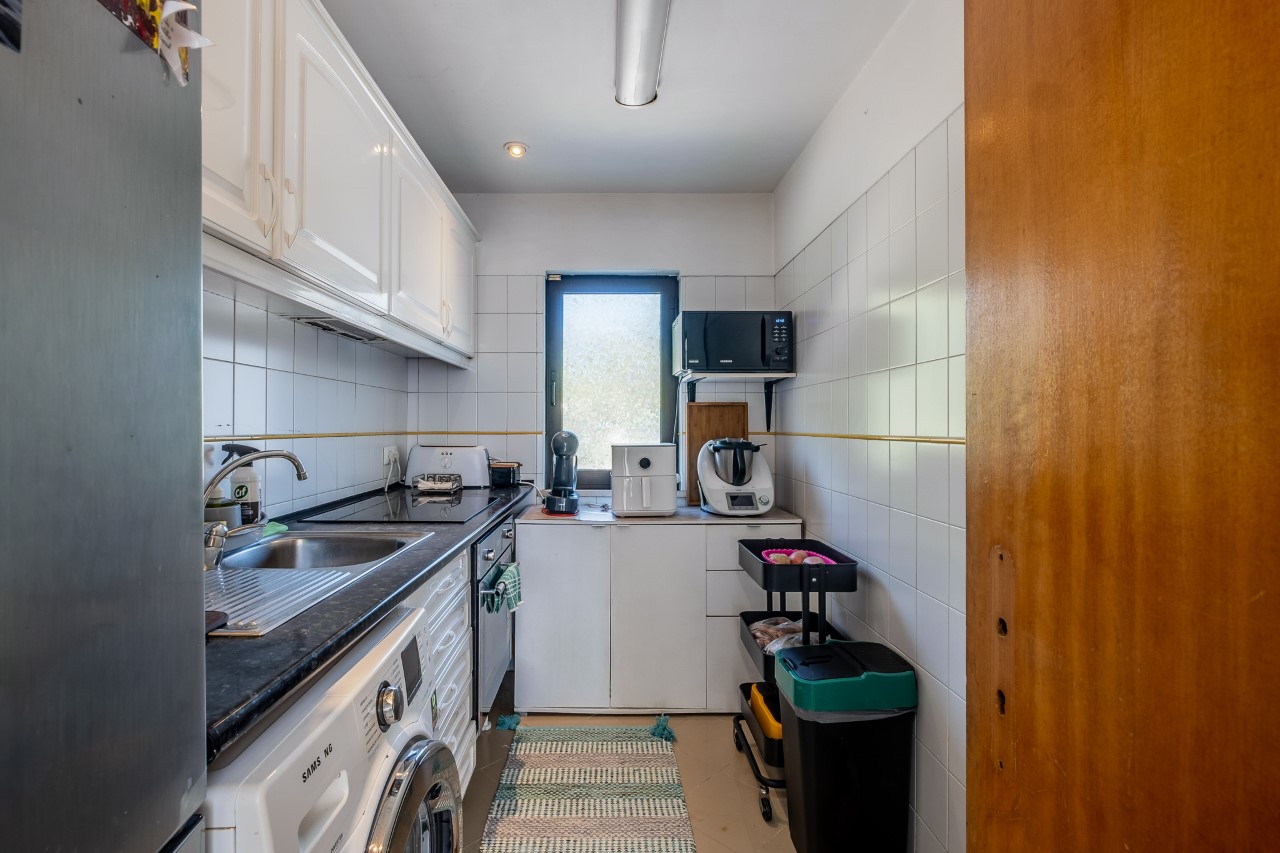 Luminoso Apartamento T2 Pronto a Habitar nos Olivais – Excelente Localização