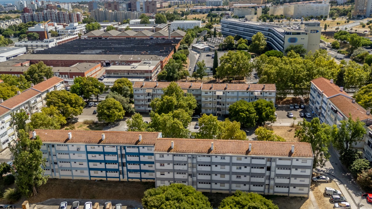 Luminoso Apartamento T2 Pronto a Habitar nos Olivais – Excelente Localização