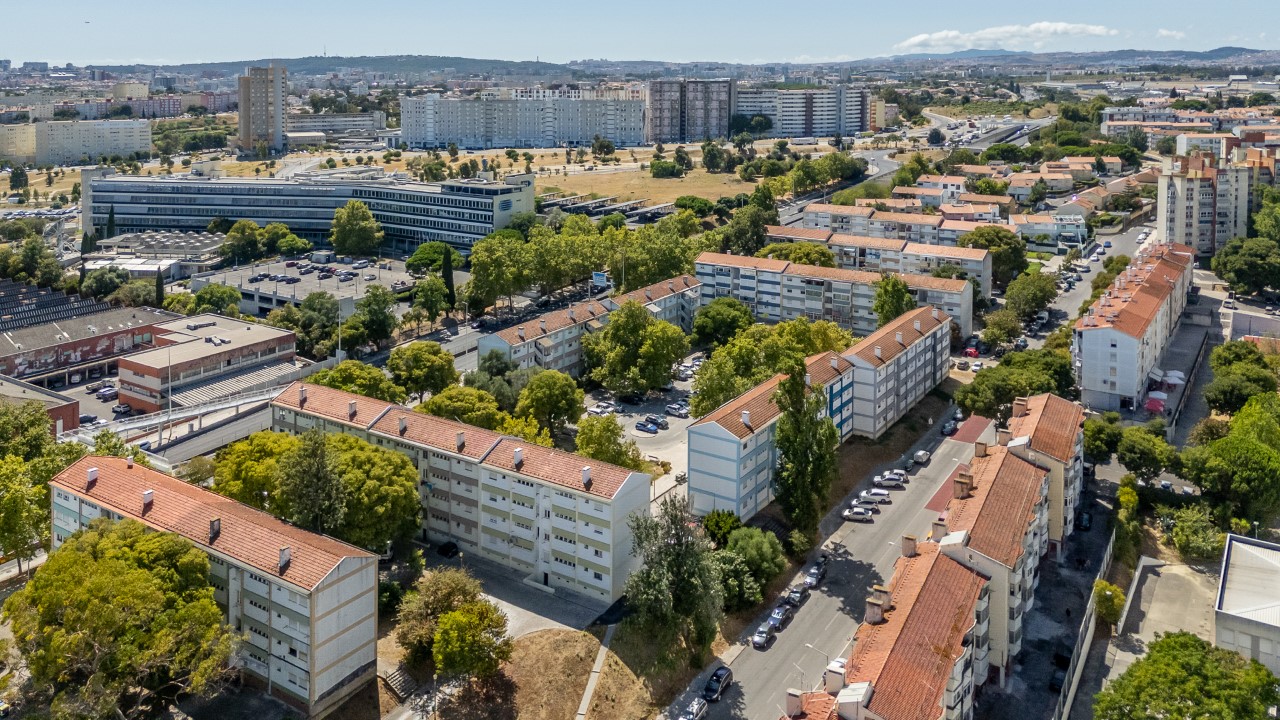 Luminoso Apartamento T2 Pronto a Habitar nos Olivais – Excelente Localização