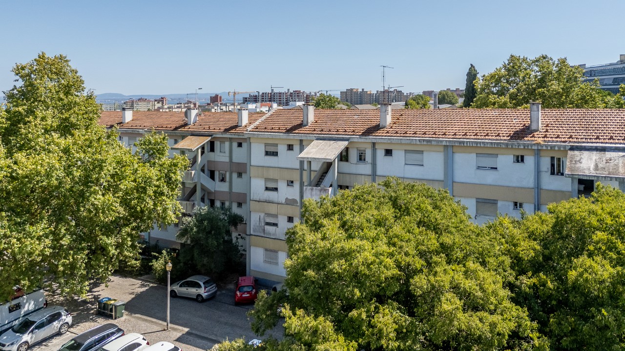 Luminoso Apartamento T2 Pronto a Habitar nos Olivais – Excelente Localização