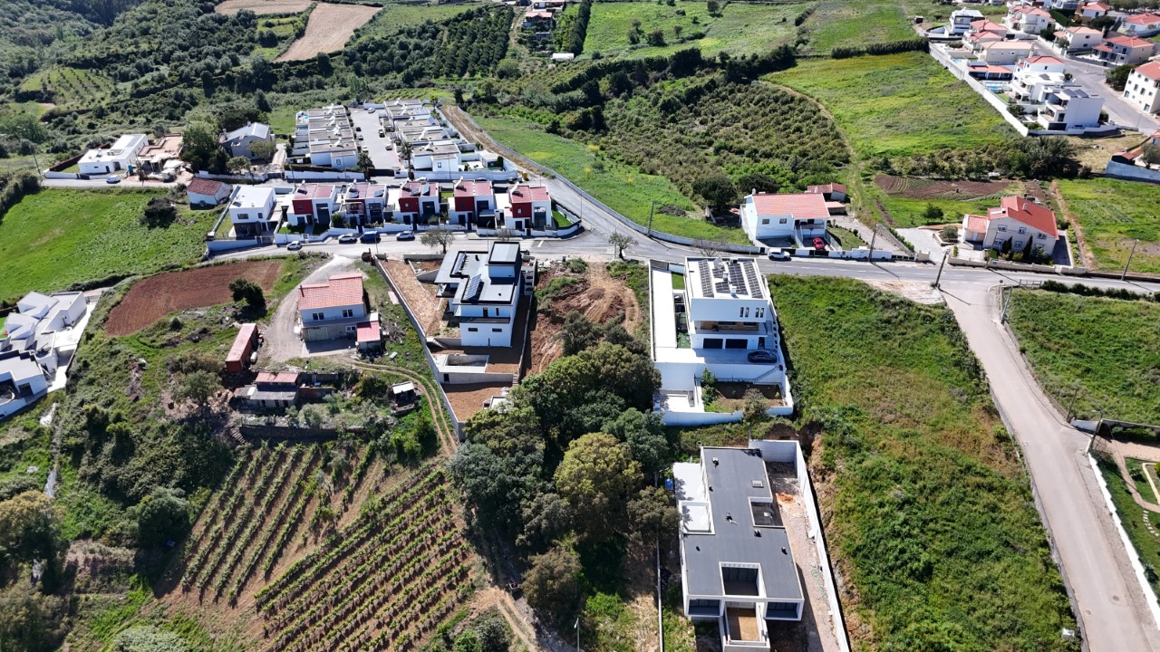 Moradia Contemporânea V3+1 com Elevador