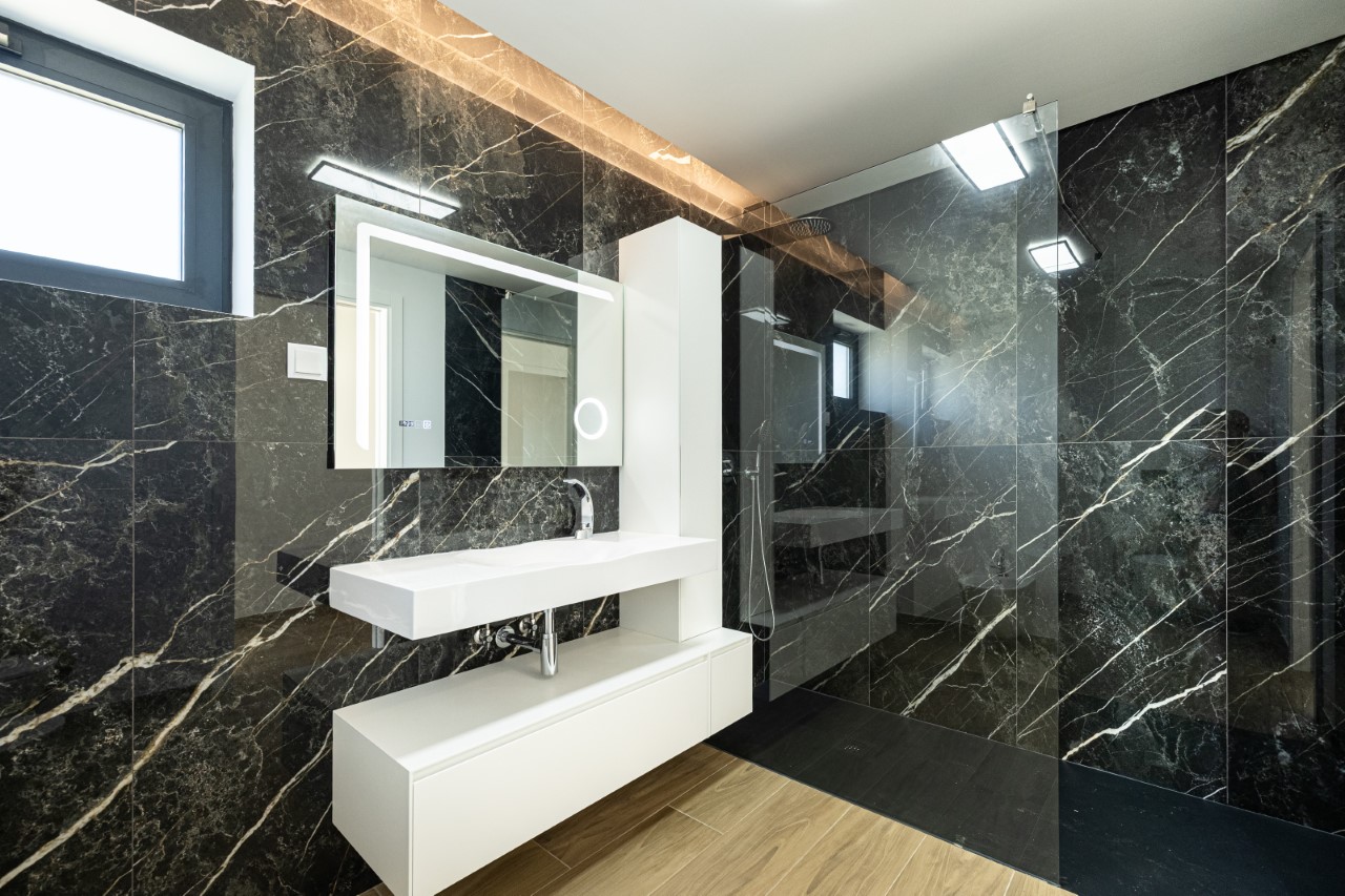 Moradia Isolada V3 com Piscina e Vista Mar