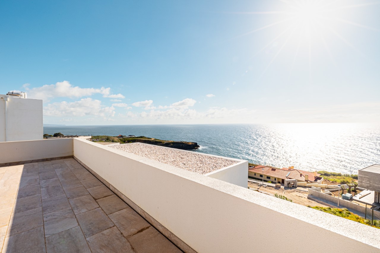 Moradia Isolada V3 com Piscina e Vista Mar