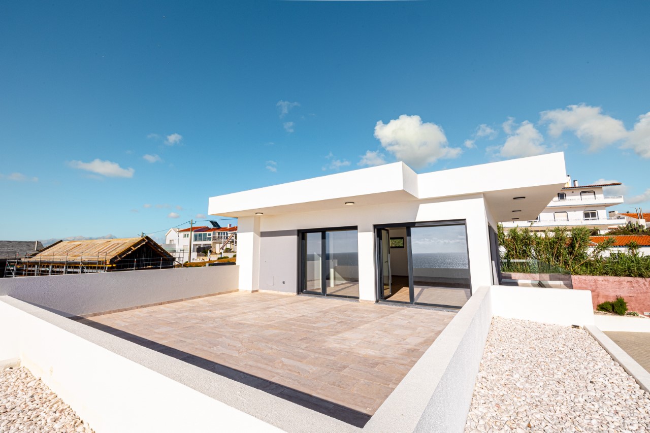 Moradia Isolada V3 com Piscina e Vista Mar