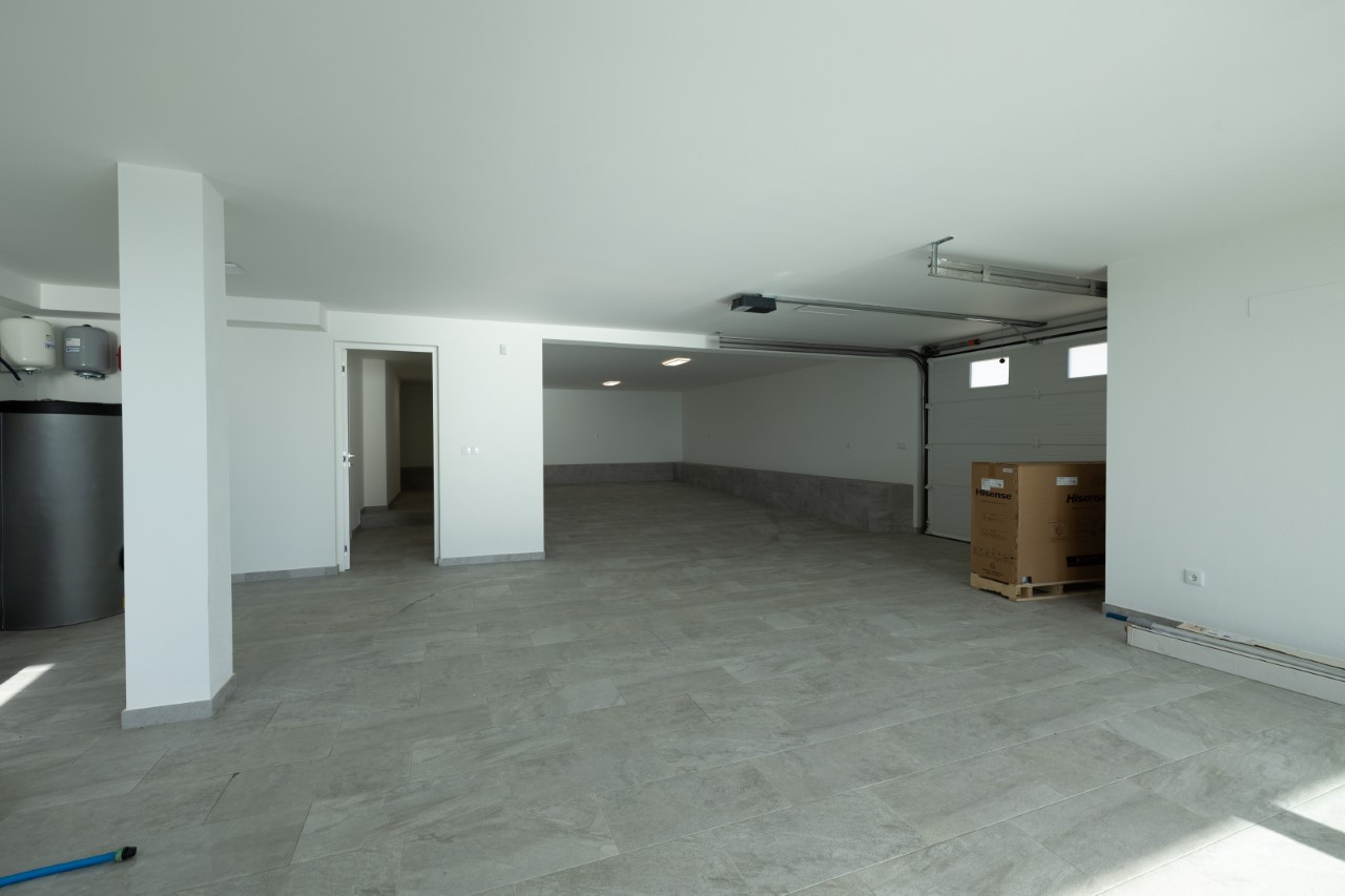Moradia Isolada V3 com Piscina e Vista Mar