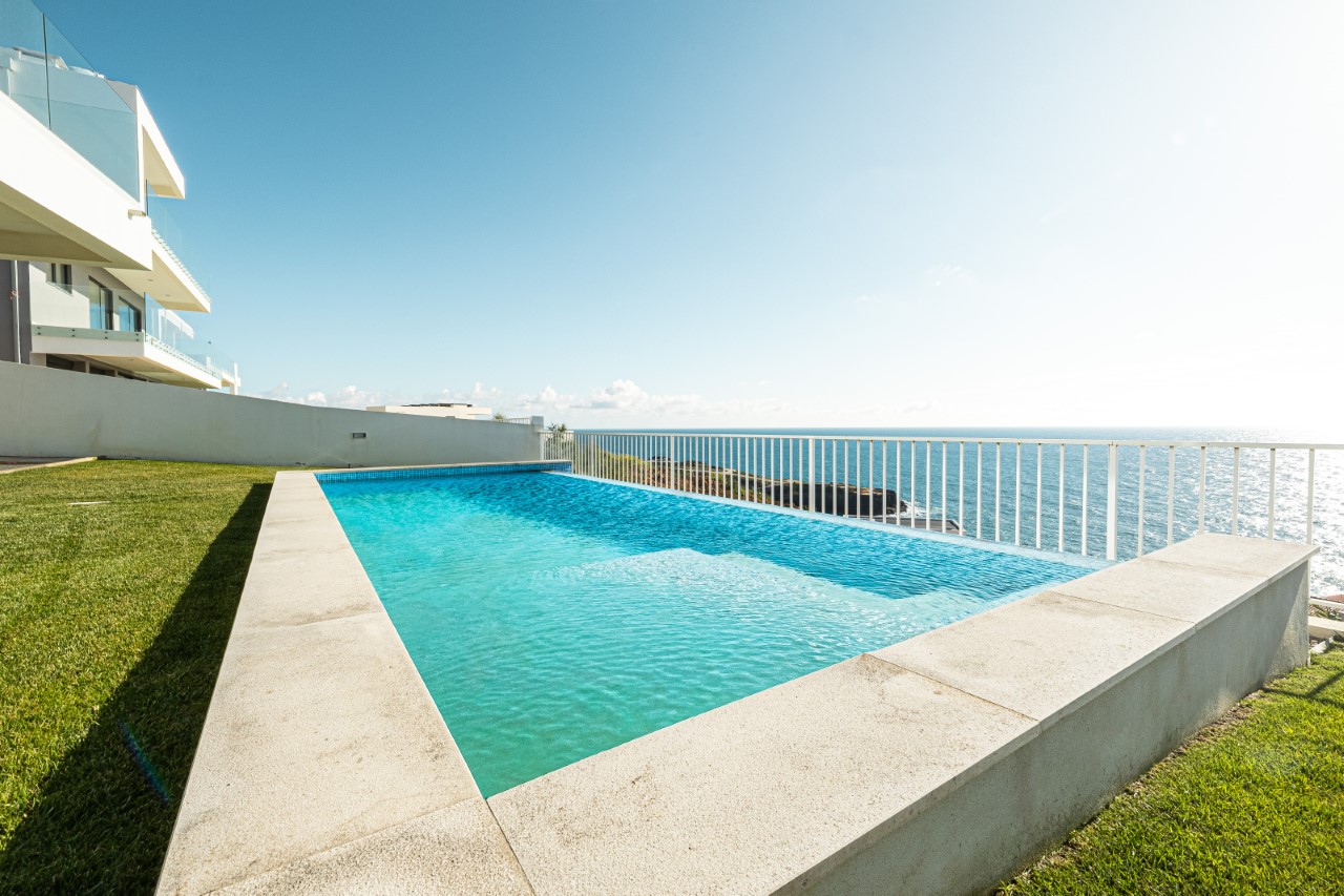Moradia Isolada V3 com Piscina e Vista Mar