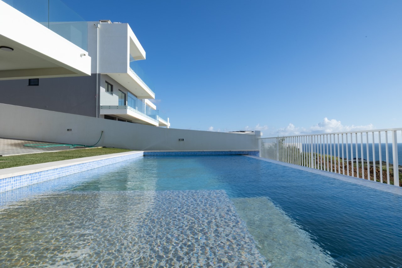 Moradia Isolada V3 com Piscina e Vista Mar