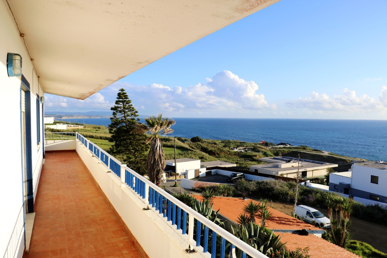 Moradia V5 com Vista Deslumbrante para o Mar