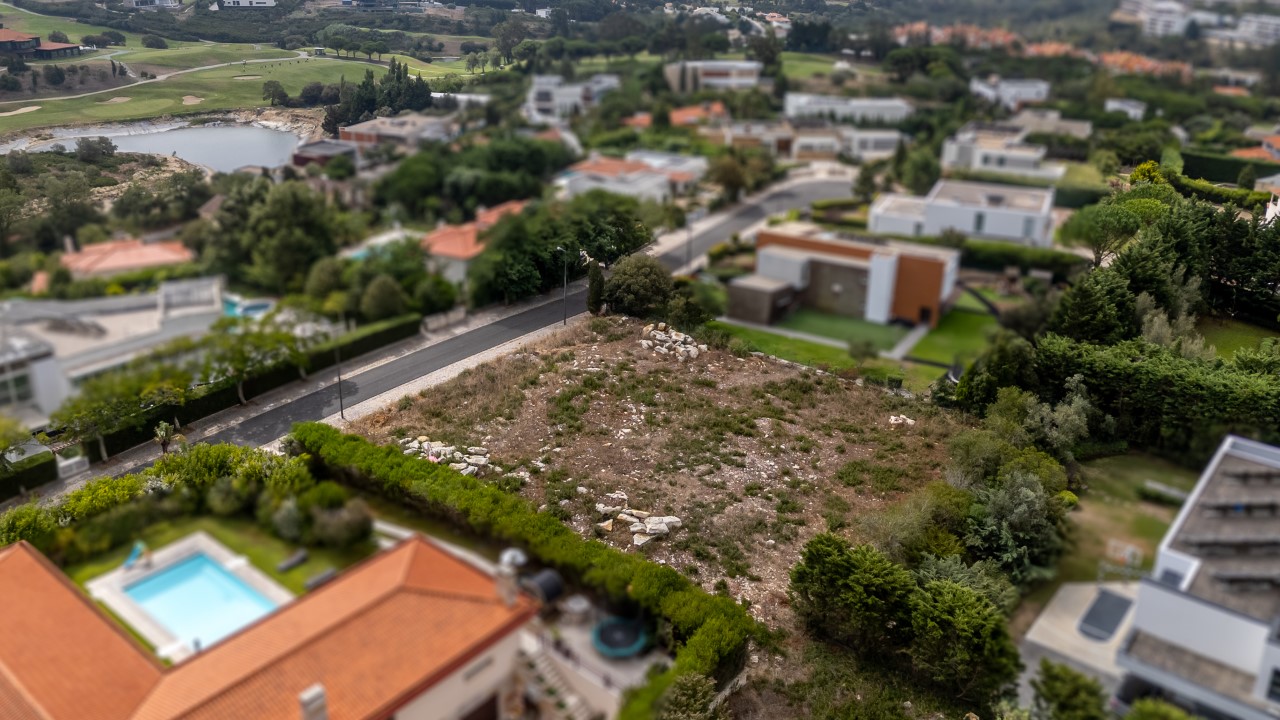 Terreno de 1807m2 situado no Belas Clube de Campo- Sintra